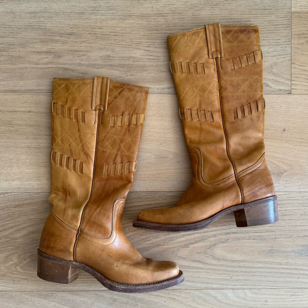 Vintage Leather Women's Boots - Picture 2 of 6